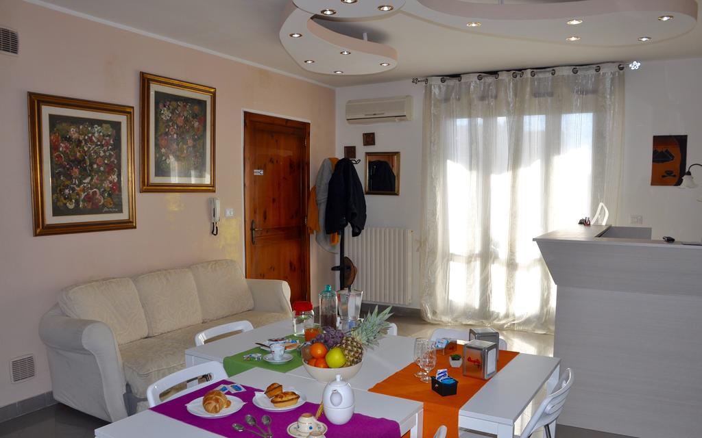 Bed and Breakfast Lo Specchio Del Salento Лечче Екстер'єр фото